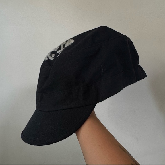 Disneyland Disney Resort Mickey Mouse Y2K hat O/S black white logo embroidered - Picture 4 of 8